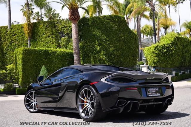Photo of 2019 Black McLaren 570S