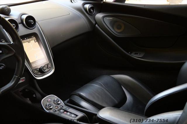 Photo of 2019 Black McLaren 570S