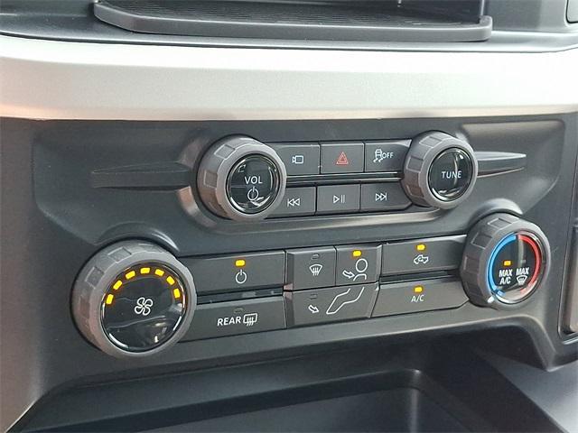Photo of 2025 Carbonized Gray Metallic Ford F-250