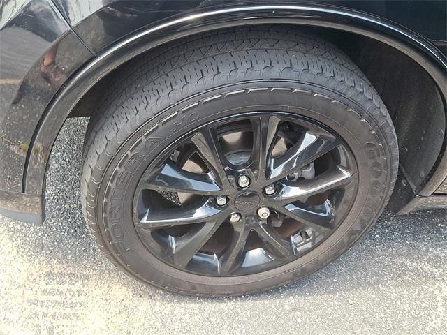 Photo of 2018 DB Black Crystal Clearcoat Dodge Durango