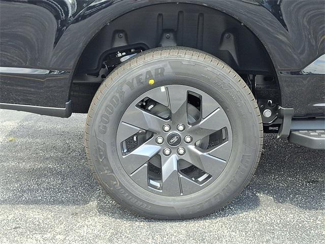Photo of 2025 Black Metallic Ford F-150 Lightning