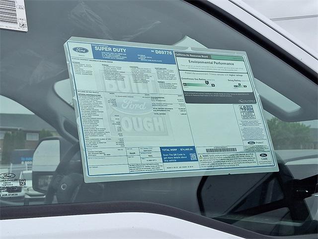 Photo of 2025 Oxford White Ford F-350
