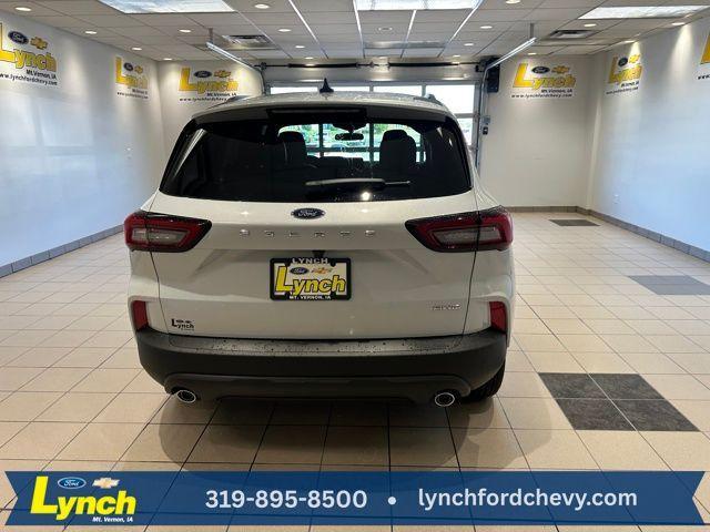 Photo of 2025 Silver Ford Escape