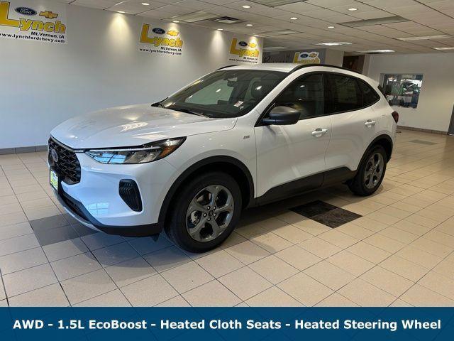 Photo of 2025 Silver Ford Escape