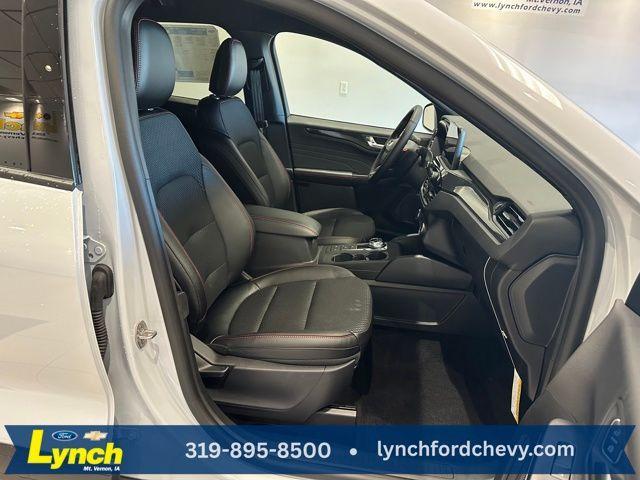 Photo of 2025 Silver Ford Escape