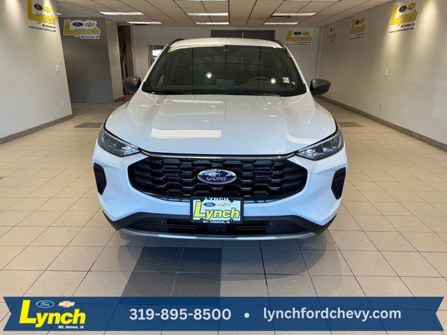Photo of 2025 Silver Ford Escape