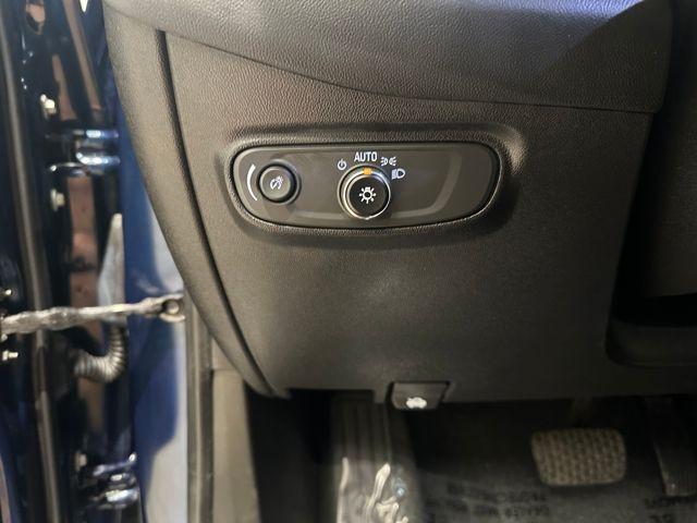 Photo of 2019 Pacific Blue Metallic Chevrolet Equinox
