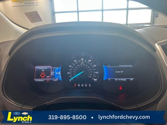 Photo of 2022 Burgundy Velvet Metallic Tinted Clearcoat Ford Edge