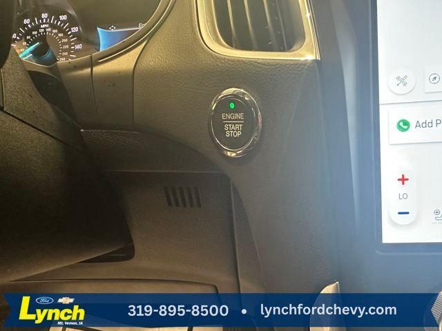 Photo of 2022 Burgundy Velvet Metallic Tinted Clearcoat Ford Edge