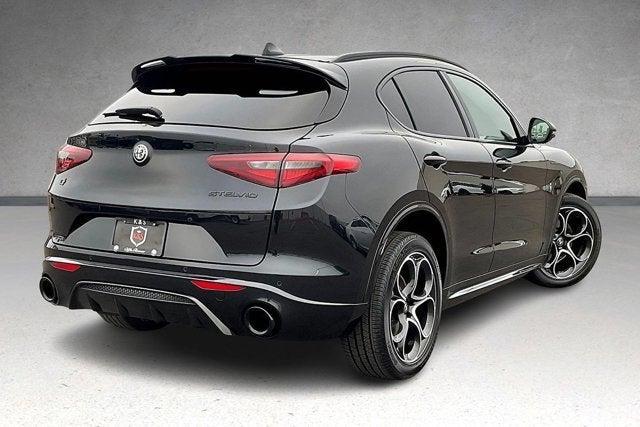Photo of 2022 Vulcano Black Metallic Alfa Romeo Stelvio