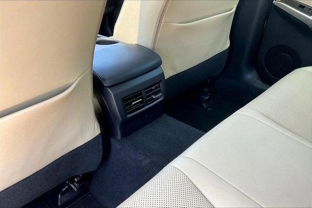 Photo of 2015 Ultra White Lexus IS 250