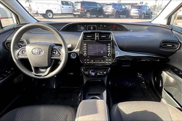 Photo of 2021 Super White Toyota Prius