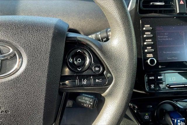 Photo of 2021 Super White Toyota Prius