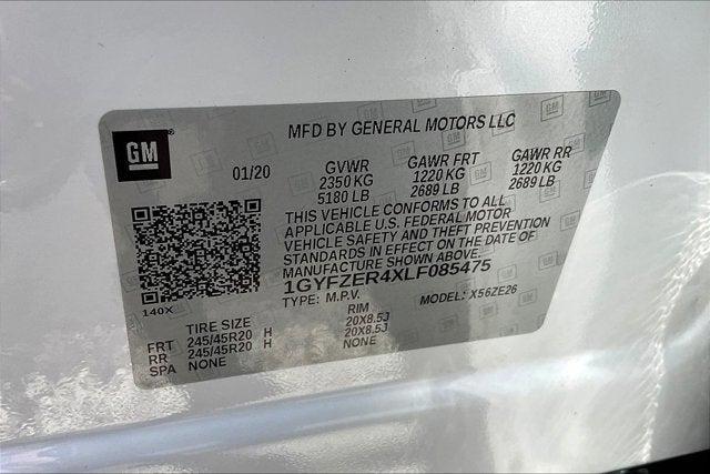 Photo of 2020 Crystal White Tricoat Cadillac XT4