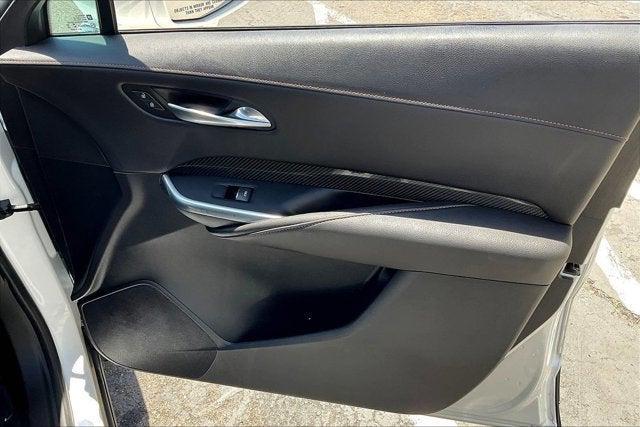Photo of 2020 Crystal White Tricoat Cadillac XT4