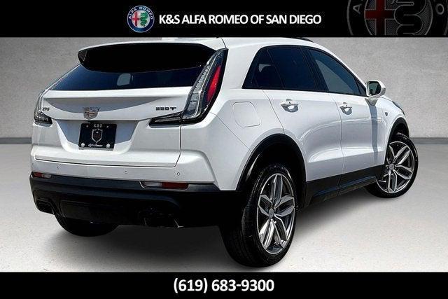 Photo of 2020 Crystal White Tricoat Cadillac XT4