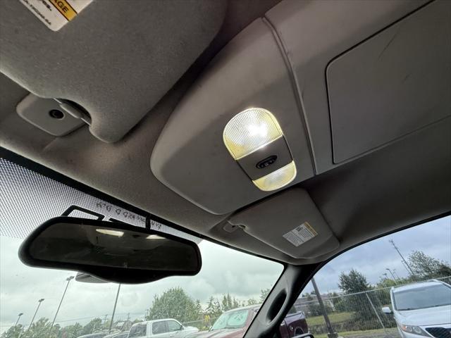 Photo of 2005 Silver Clearcoat Metallic Ford F-150
