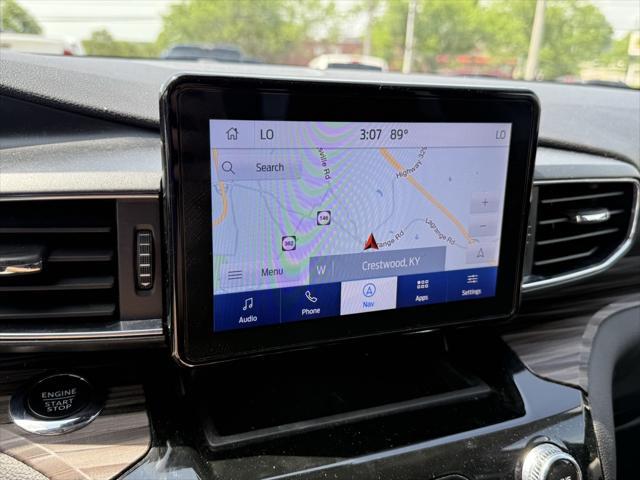 Photo of 2023 Silver Metallic Ford Explorer