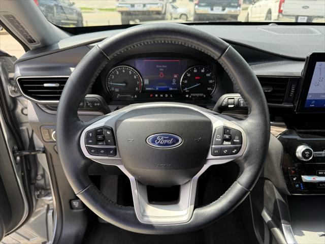 Photo of 2023 Silver Metallic Ford Explorer