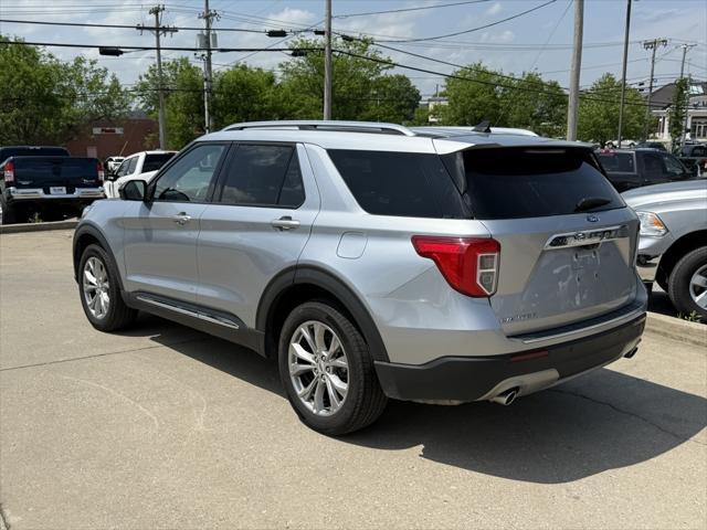 Photo of 2023 Silver Metallic Ford Explorer