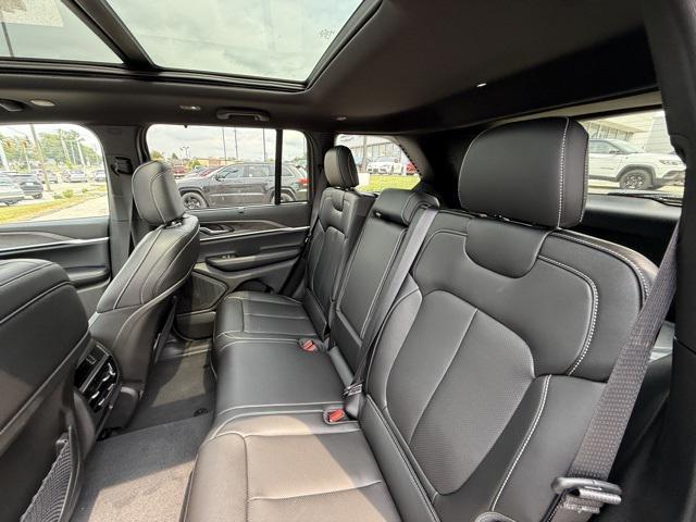 Photo of 2025 Baltic Gray Metallic Clearcoat Jeep Grand Cherokee