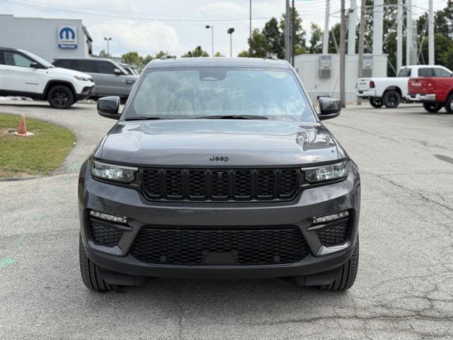 Photo of 2025 Baltic Gray Metallic Clearcoat Jeep Grand Cherokee