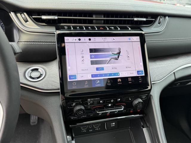 Photo of 2025 Baltic Gray Metallic Clearcoat Jeep Grand Cherokee