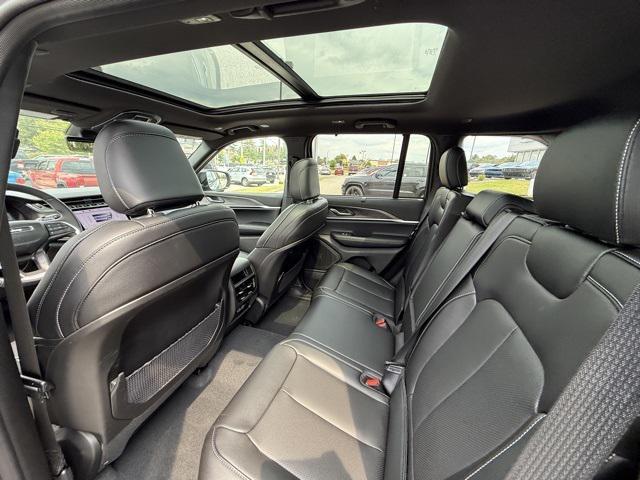 Photo of 2025 Baltic Gray Metallic Clearcoat Jeep Grand Cherokee