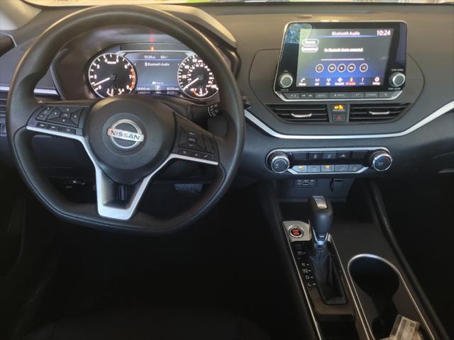 Photo of 2022 Brilliant Silver Metallic Nissan Altima