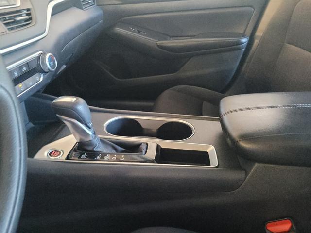 Photo of 2022 Brilliant Silver Metallic Nissan Altima