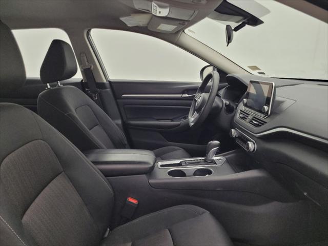 Photo of 2022 Brilliant Silver Metallic Nissan Altima
