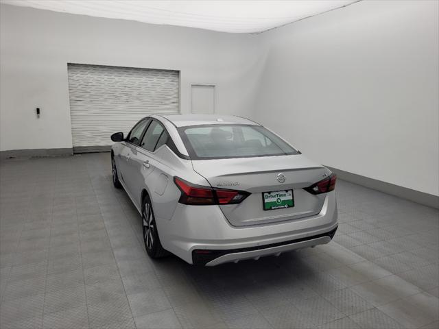 Photo of 2022 Brilliant Silver Metallic Nissan Altima