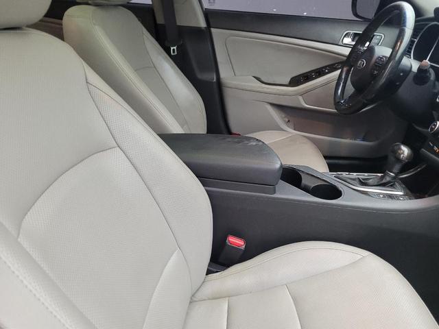 Photo of 2015 Silver Kia Optima