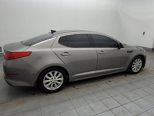 Photo of 2015 Silver Kia Optima