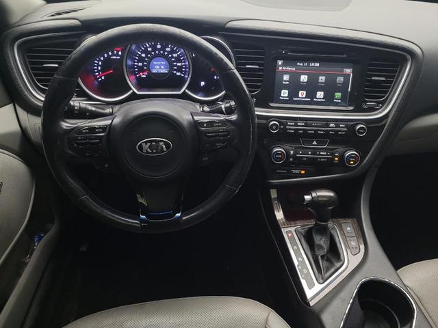 Photo of 2015 Silver Kia Optima