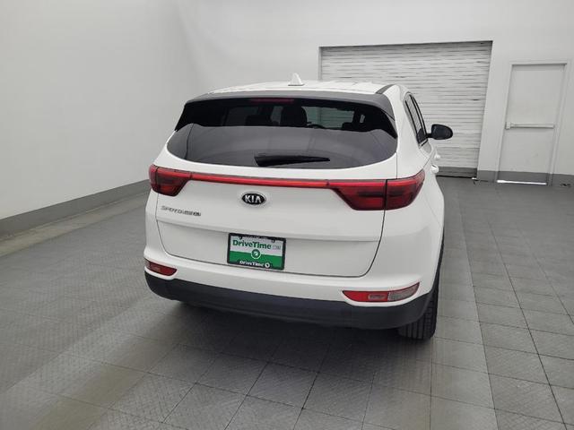 Photo of 2017 Clear White Kia Sportage