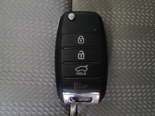 Photo of 2017 Clear White Kia Sportage