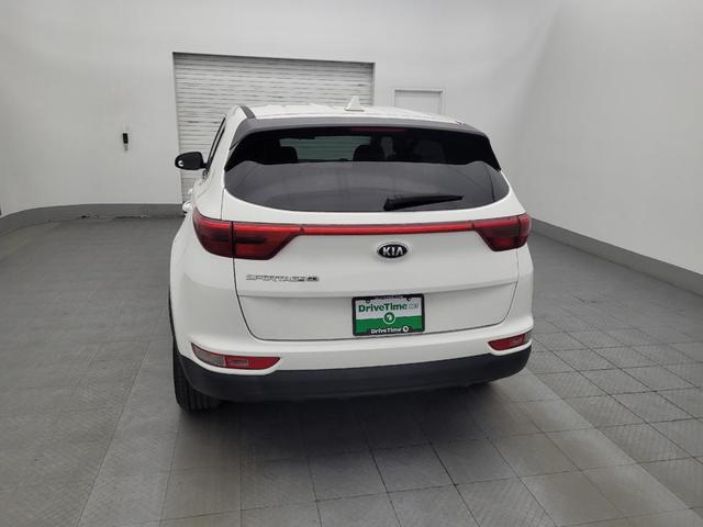 Photo of 2017 Clear White Kia Sportage