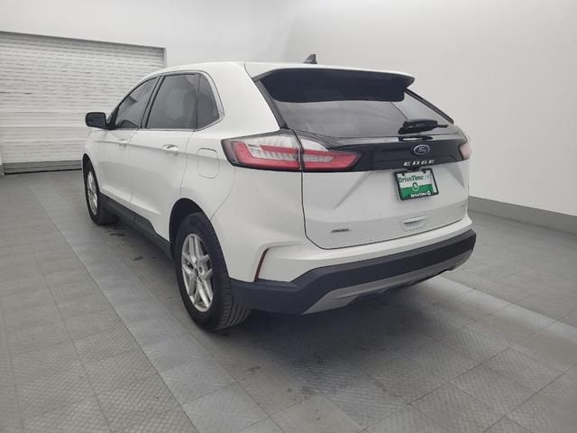 Photo of 2022 White Ford Edge