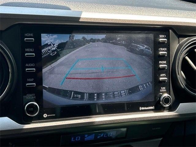 Photo of 2022 White Toyota Tacoma
