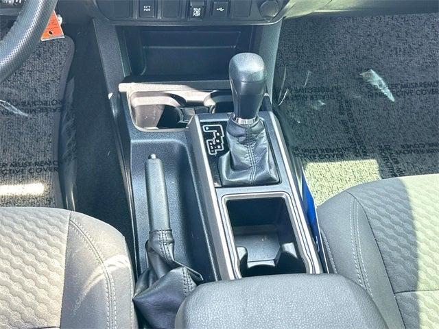 Photo of 2022 White Toyota Tacoma
