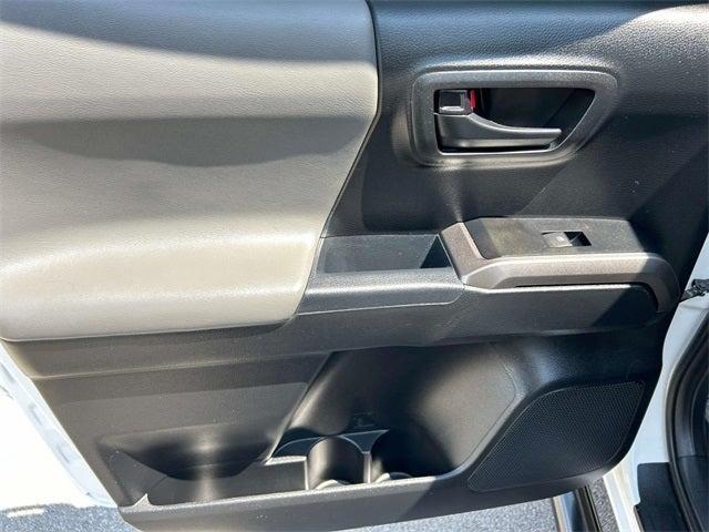 Photo of 2022 White Toyota Tacoma