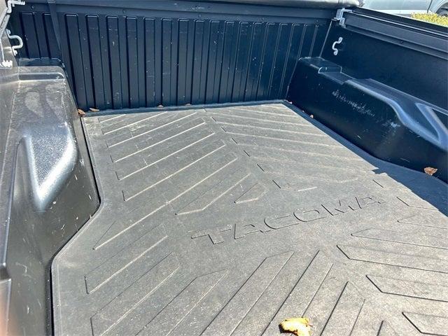 Photo of 2022 White Toyota Tacoma