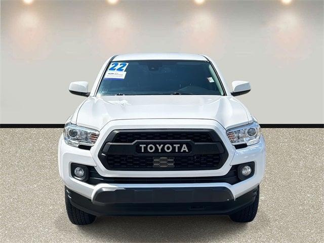 Photo of 2022 White Toyota Tacoma