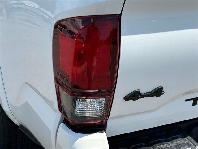 Photo of 2022 White Toyota Tacoma