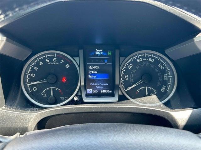 Photo of 2022 White Toyota Tacoma