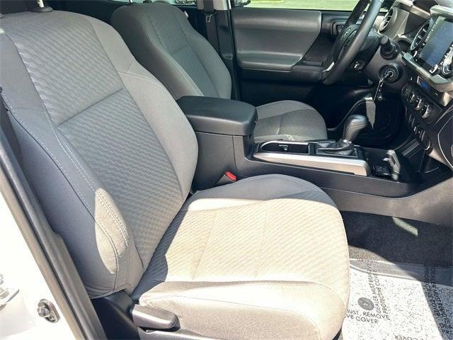 Photo of 2022 White Toyota Tacoma