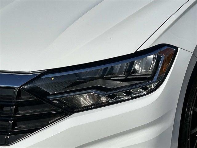 Photo of 2021 Pure White Volkswagen Jetta