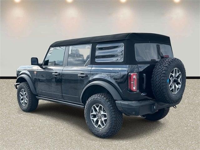 Photo of 2025 Shadow Black Ford Bronco