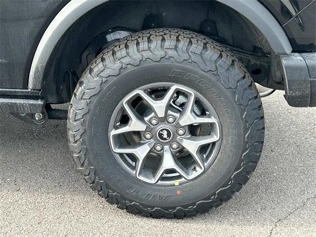 Photo of 2025 Shadow Black Ford Bronco